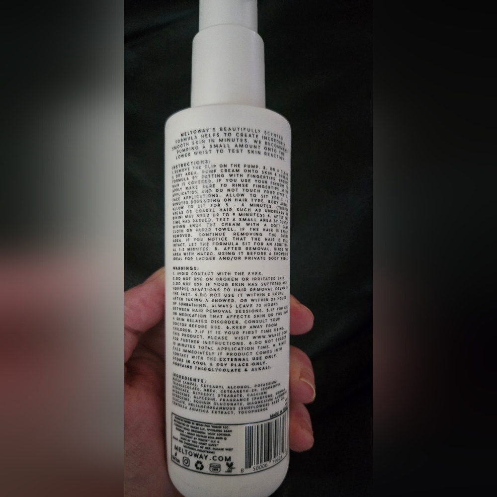 Face & Body Cream - White NEW FULL SIZE 6.7Floz - Picture 2 of 3